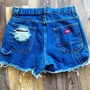 ❤ Beautiful and unique Dickies Jean shorts with white stripes 30x32